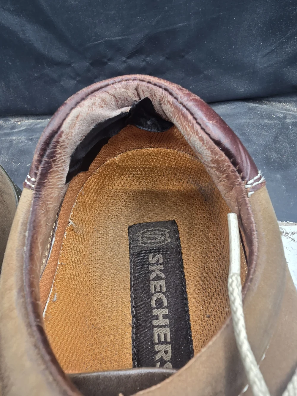 Skechers tan leather